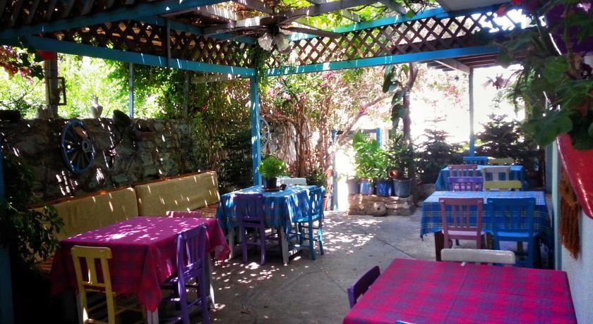 Parmis Rooms Çeşme Eksteriør billede