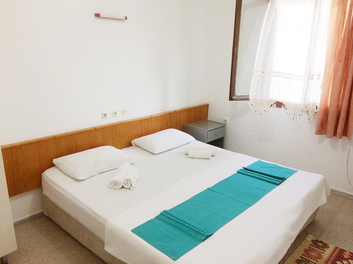 Parmis Rooms Çeşme Eksteriør billede